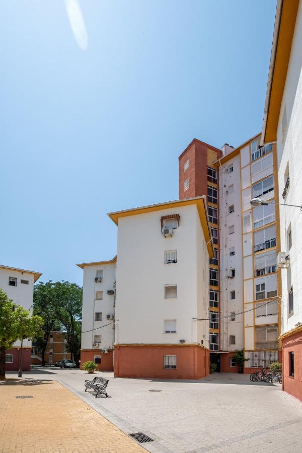Triana Apartments Deluxe Seville Exterior photo